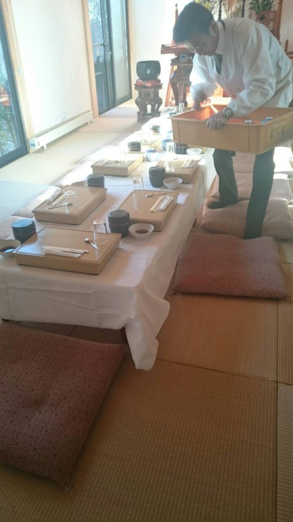 会食の準備